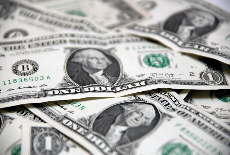 Vale a pena investir em dólar?