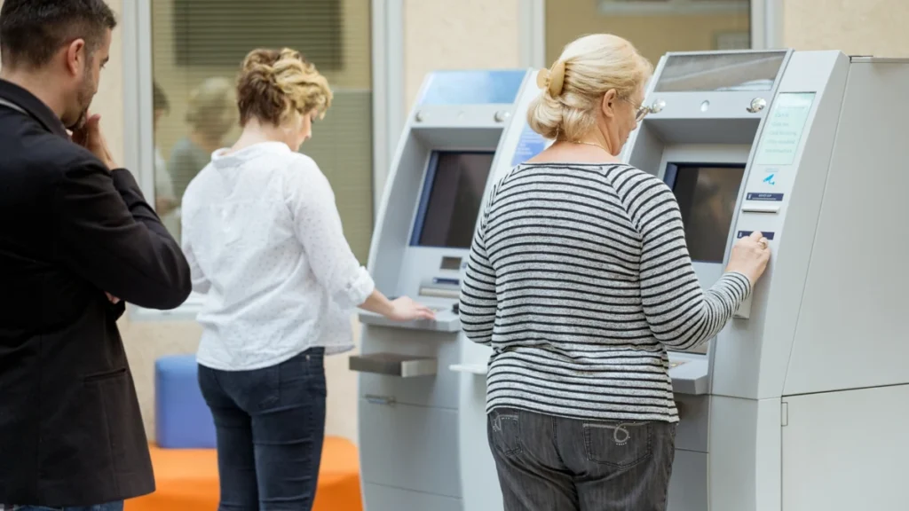 Como depositar dinheiro no Caixa Eletrônico Passo a passo