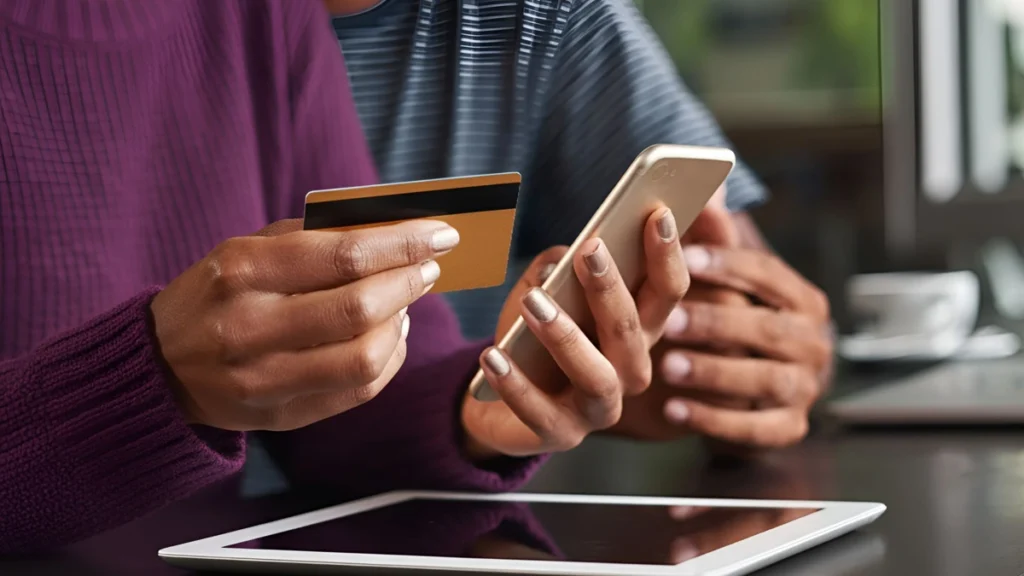 8 opções de cartão de crédito sem anuidade no Brasil