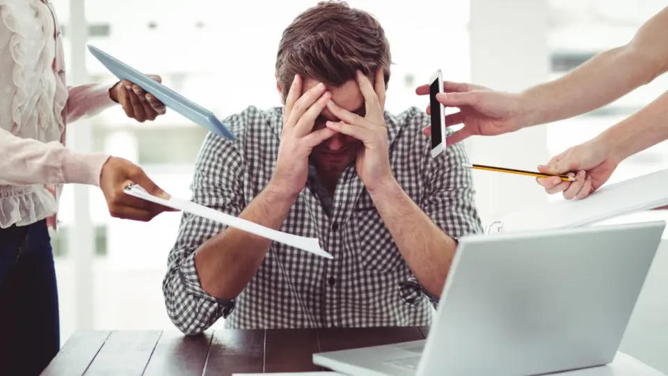 Como calcular hora extra fórmula, 50%, 100% e exemplos