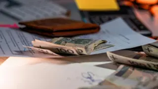 Quanto rende 1.000 no CDB? Exemplos de ganho bruto e líquido